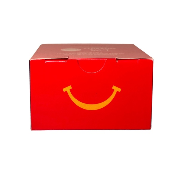 McDonald's Hello Kitty x Raphael Toy - Picture 6 of 8